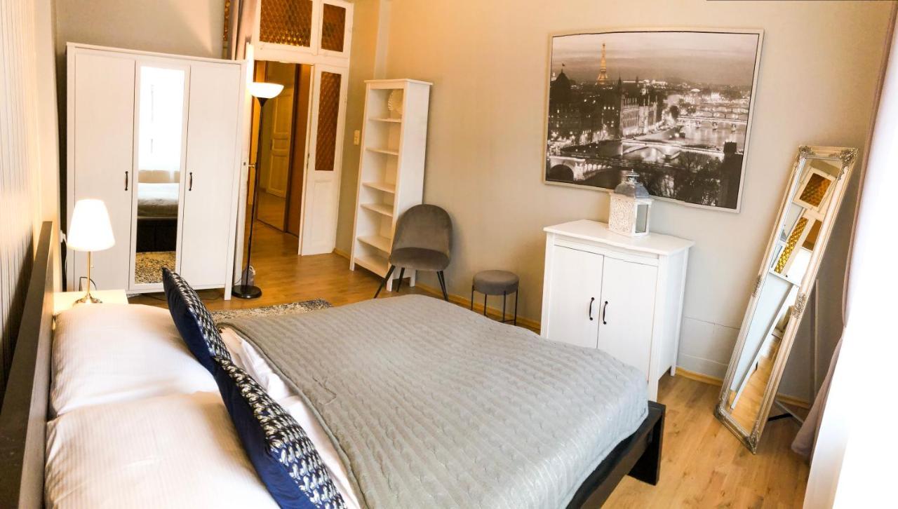Alfons Apartment *