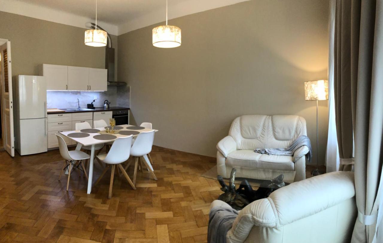 Alfons Apartment *